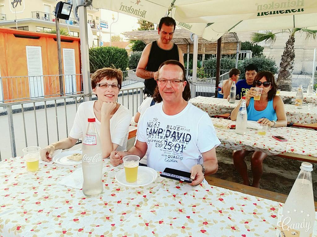 Hotel Viking Rimini Buitenkant foto
